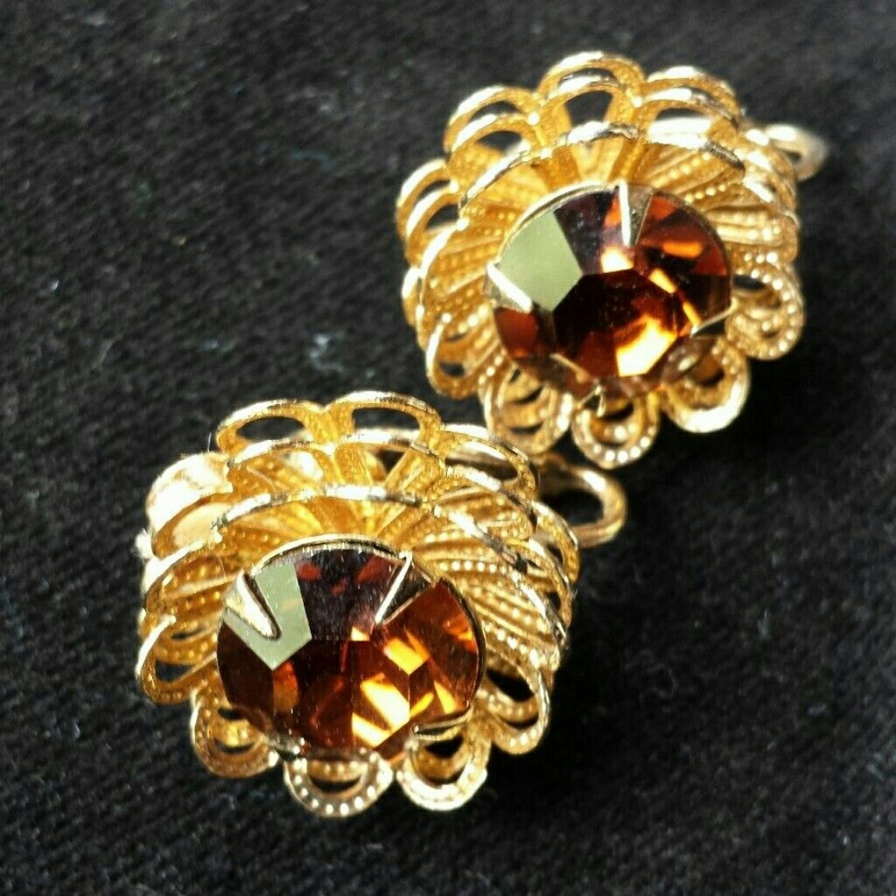 Sarah Coventry 1970's MARIGOLD Clip Earrings